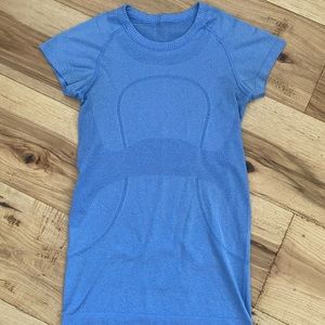 2/$25-LULULEMON TEE